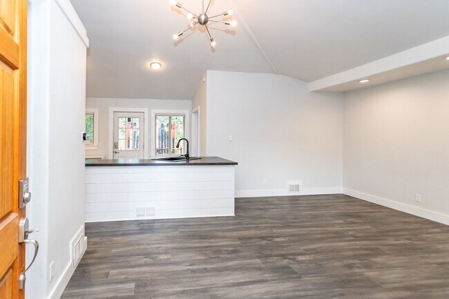 Foto del edificio - Beautiful 2-Bedroom, 2-Bath Home in Desirable Southwest Colorado Springs!