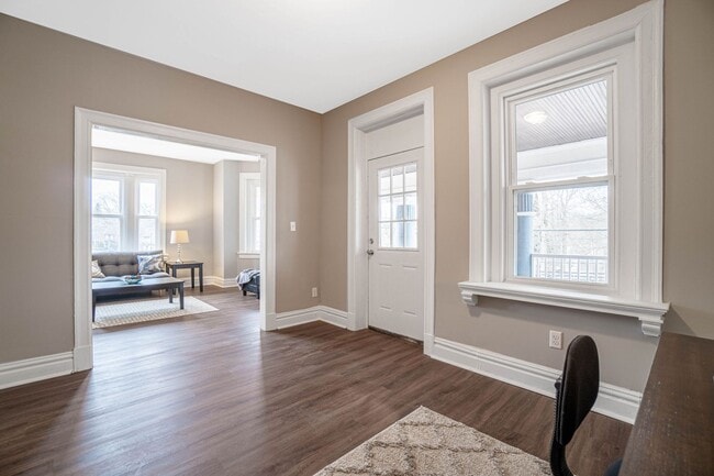 Building Photo - Classic 1900's building with all new interior space