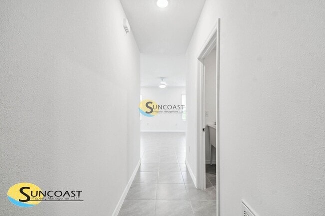 Building Photo - 8271 N Wakefield Dr