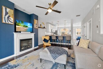 Building Photo - 285 Roslyn Ct