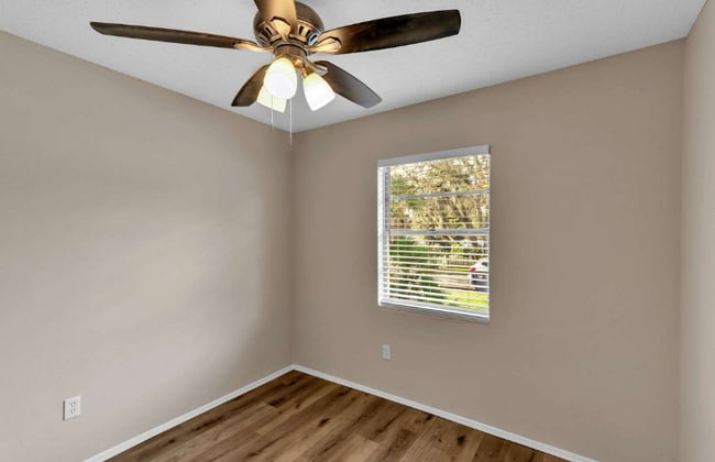 Building Photo - 2009 E Humphrey St