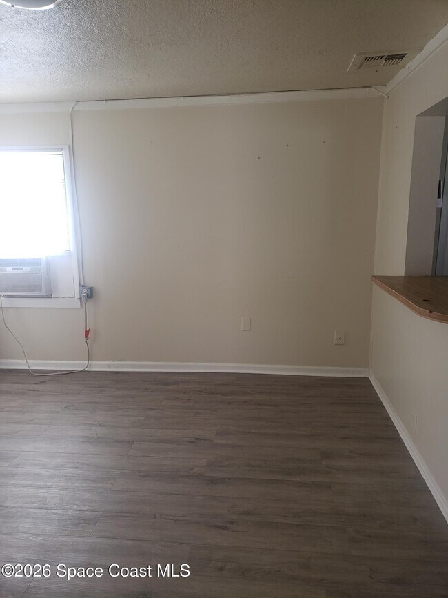 Foto del edificio - 2114 Henry St NE