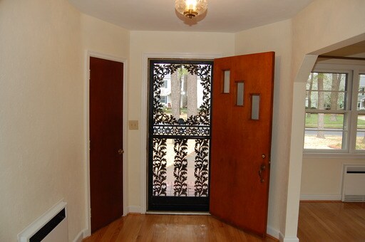 Building Photo - 145 W Belvedere Rd