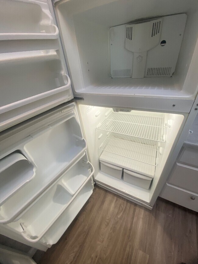 Foto del edificio - 3408 Ross Ave SE