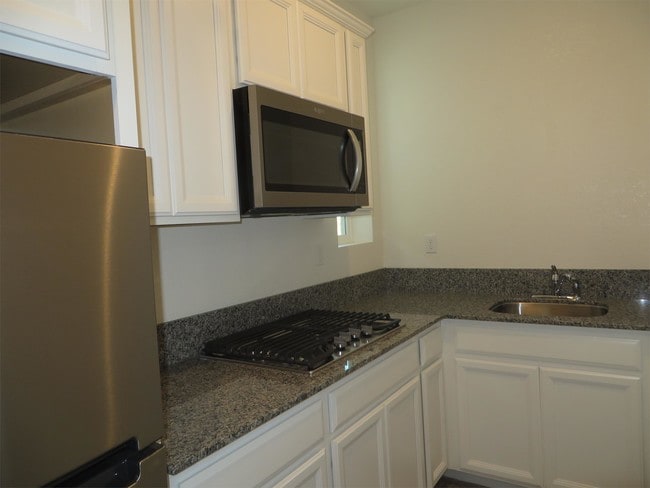 Foto del edificio - 1388-1390 S Dairy Drive - 1390