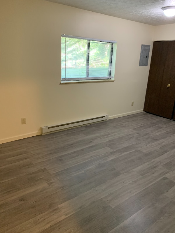 Building Photo - 1320 Bailey Rd