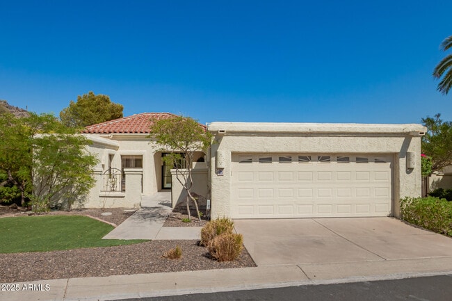 Building Photo - 3800 E Lincoln Dr