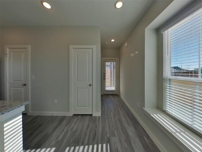 Building Photo - 1536 Mexican Heather Dr