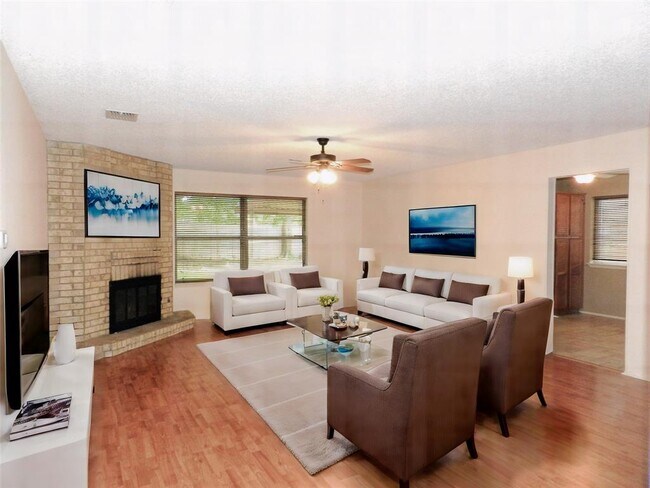 Foto del edificio - 1415 Lance Way