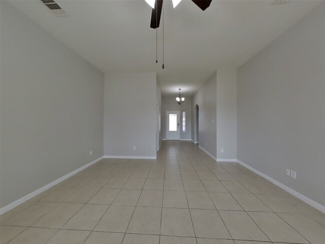 Building Photo - 7627 Daisy Port Ln