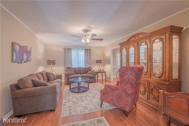 Building Photo - 3 br, 2 bath House - 4327 Quincy Court