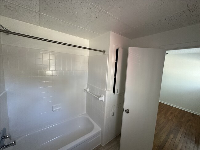 Foto del edificio - 4921 Crawford St