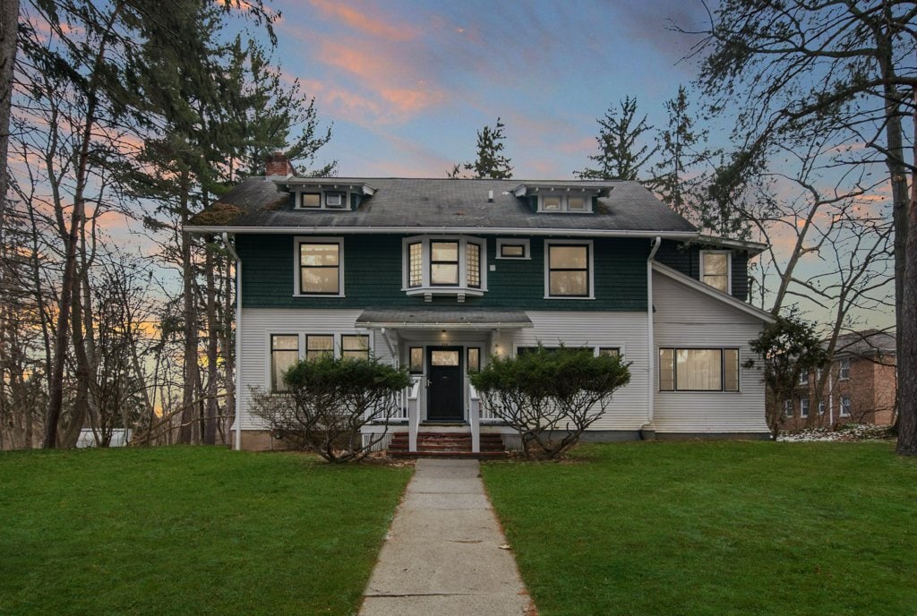 Building Photo - 216 Dearborn Pl