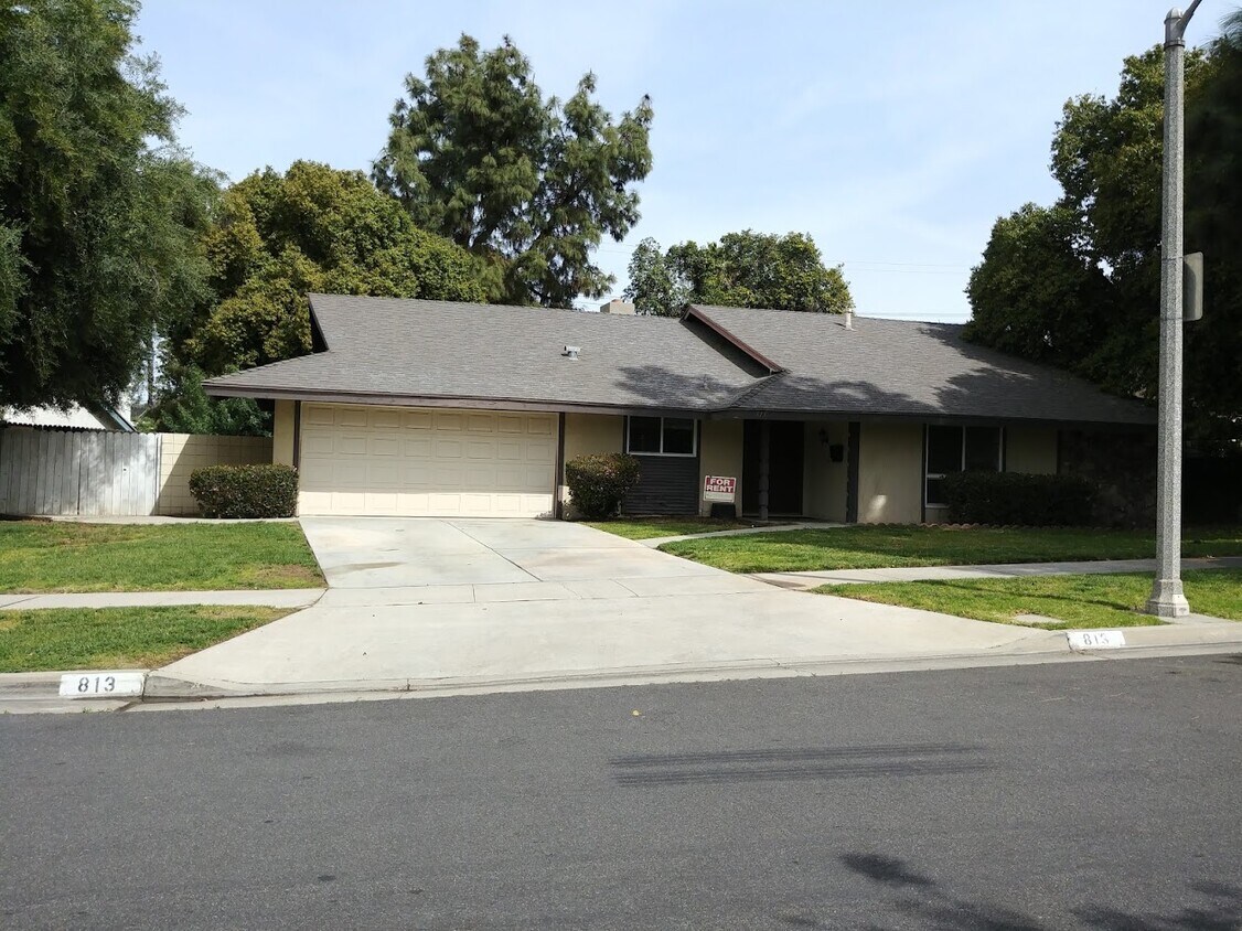 813 Navajo Dr, Riverside, CA 92507 House for Rent in Riverside, CA