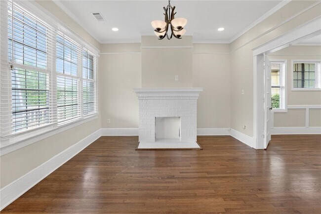 Foto del edificio - 585 Jones Ave NW