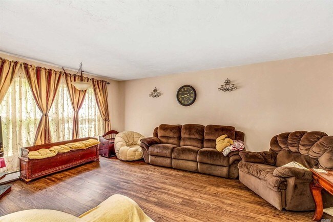 Foto del edificio - 34 Summercress Ln