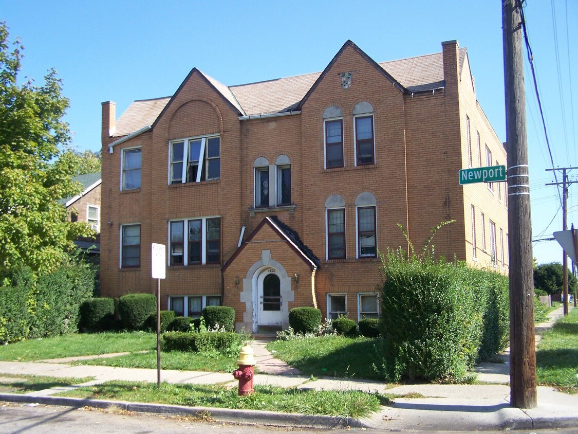 Primary Photo - 4800 Newport St