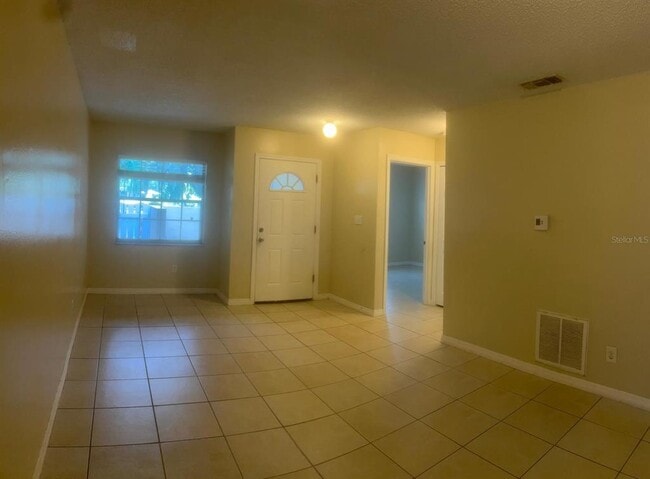 Foto del edificio - 1542 Sophie Blvd