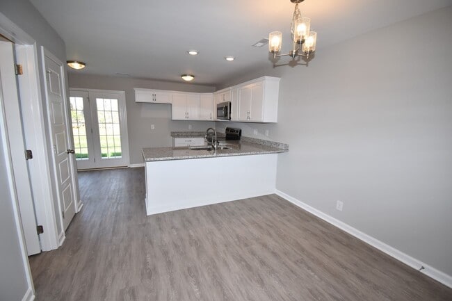 Foto del edificio - The Stowe Court Dog Friendly Condo for rent!