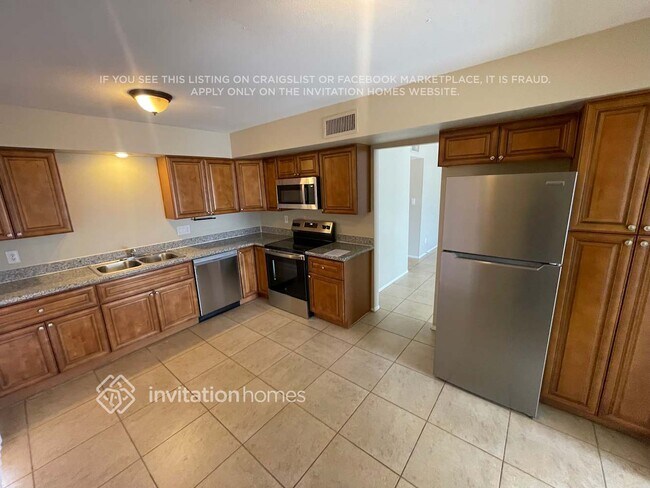 Building Photo - 6618 S 44th Pl