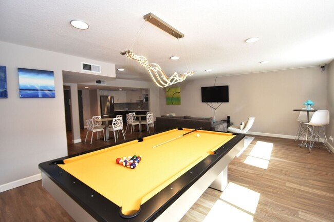 Foto del edificio - Lassen Village Apartments