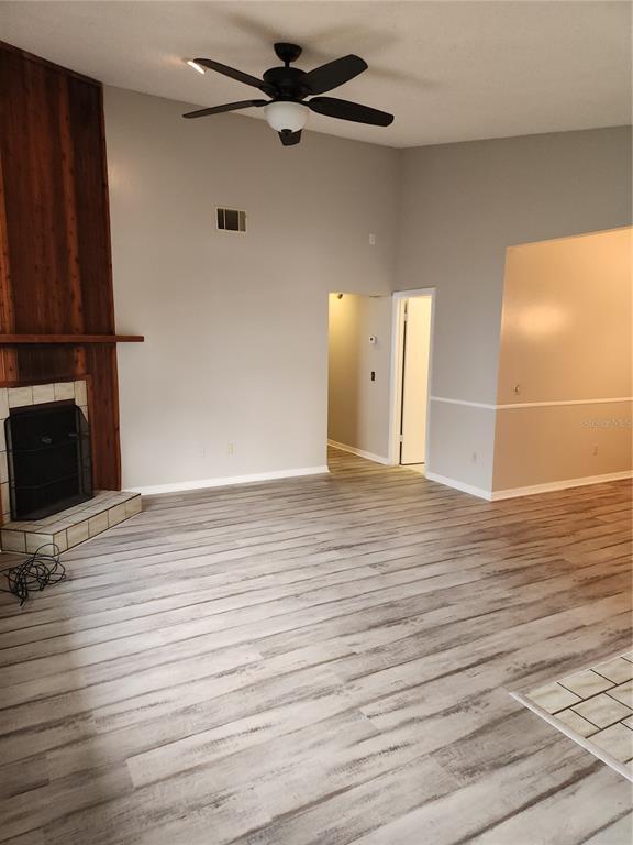 Building Photo - 906 Robinhood Ct