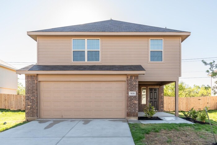 Foto principal - 5030 War Horse Dr