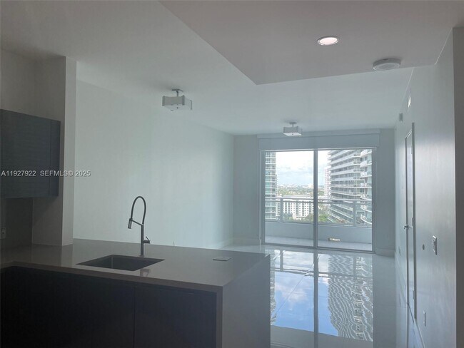 Foto del edificio - 1080 Brickell Ave