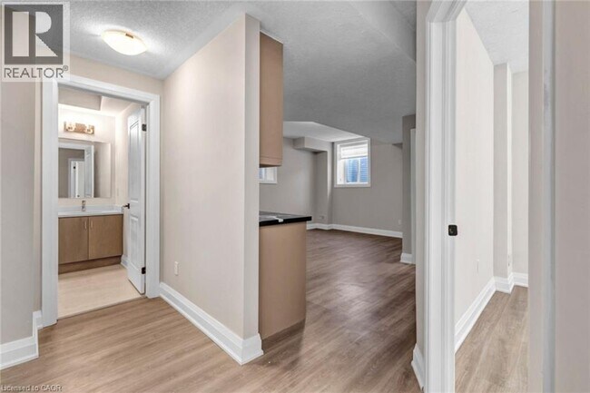 Building Photo - 242 Raspberry Pl