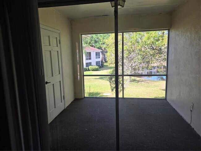 Foto del edificio - 10342 Carrollwood Ln