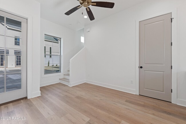 Building Photo - 210 Steiner Oaks