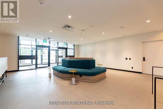 Photo du bâtiment - 7950-B-7950 Bathurst St