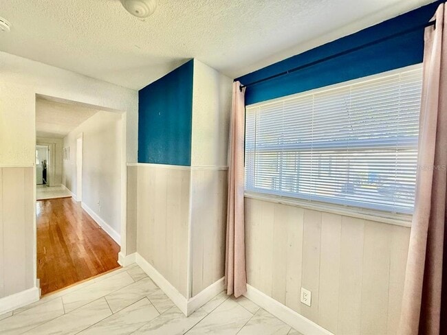 Foto del edificio - 2120 46th Ave N