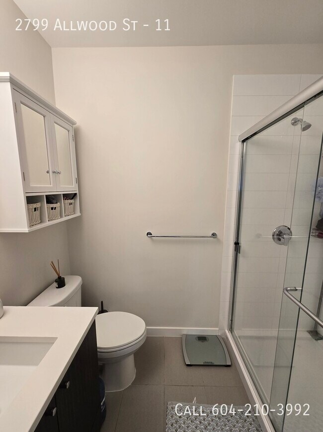 Photo du bâtiment - Modern Townhouse in Central Abbotsford