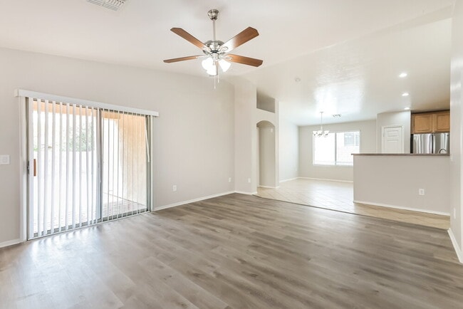 Building Photo - 581 W Calle Cajeta