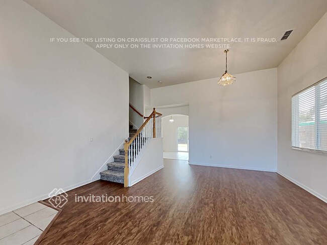 Foto del edificio - 8205 Carriage Oaks Way