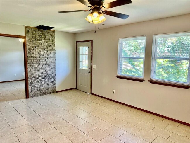 Foto del edificio - 1000 SW Tater Black Rd