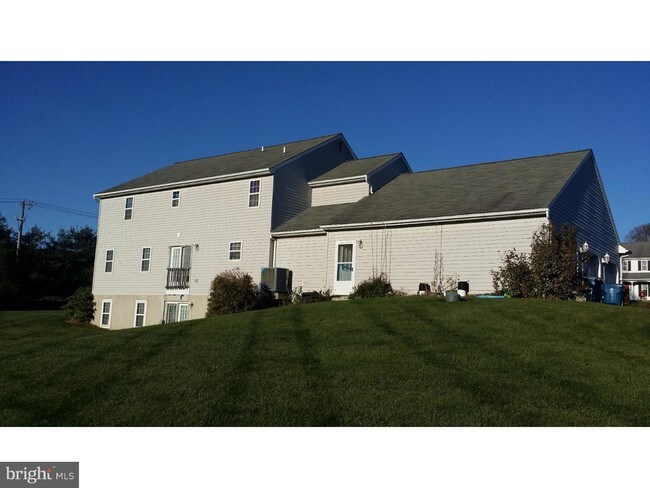 Building Photo - 221 Darlington Cir