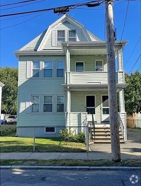 Building Photo - 63 Park St