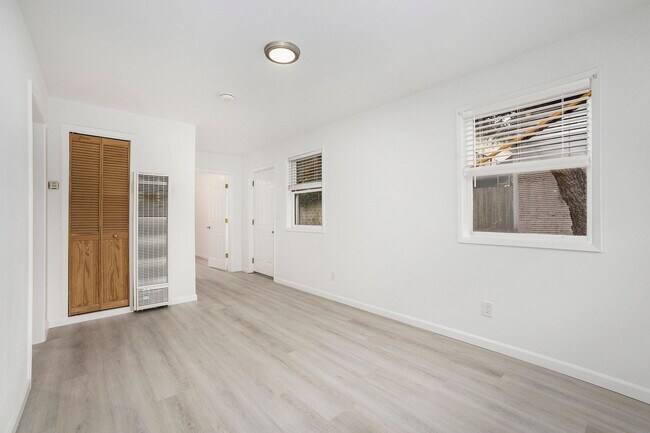 Building Photo - 1710 Stanton St