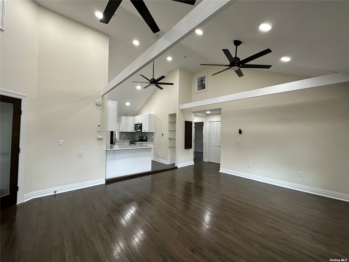 7 Fairmount St Unit 2, Huntington, NY 11743 Apartment for Rent in