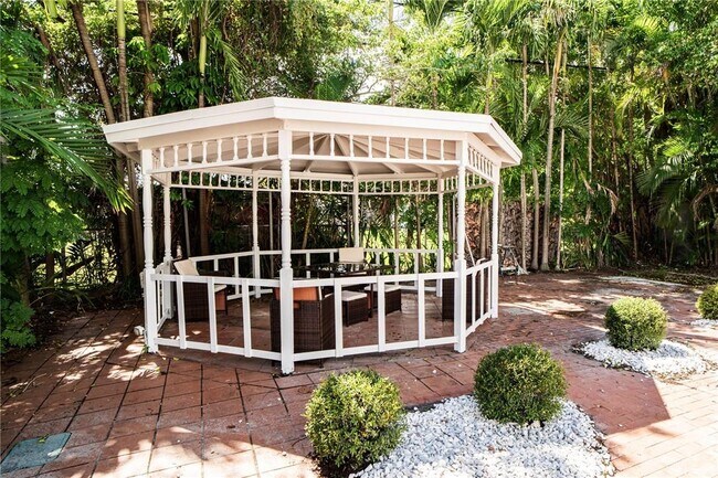 Foto del edificio - 3668 SW 26th St