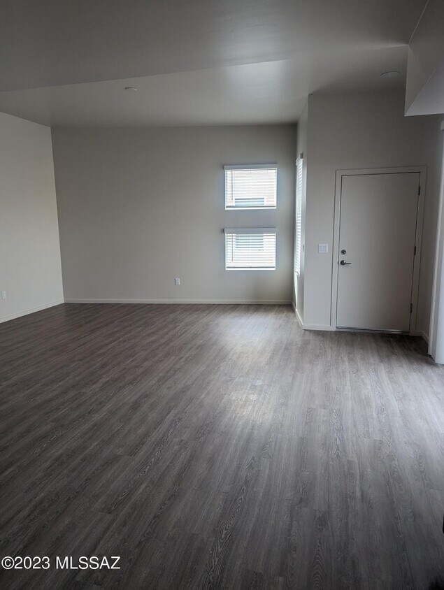 Foto principal - 1862 S Poetry Ln
