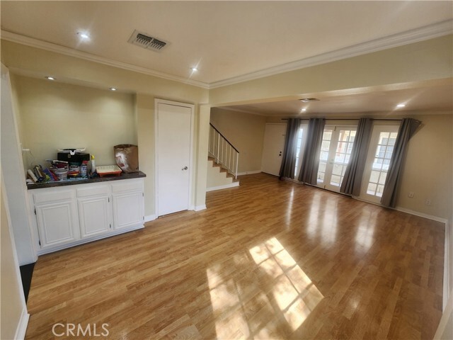 Foto del edificio - 7432 Hazeltine Ave