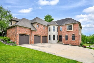 Building Photo - 104 Bruell St