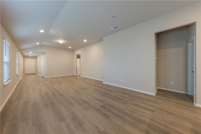 Building Photo - 5705 Respinto Dr