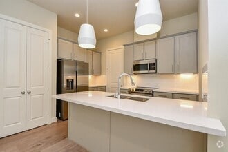Building Photo - 2305 Silva Park Ln