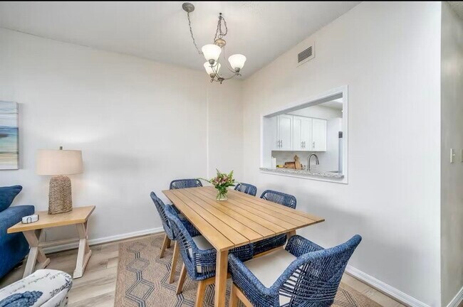 Foto del edificio - 104 Surfview Dr