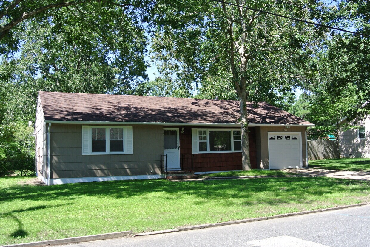 Foto principal - 1707 Sommerell Ave