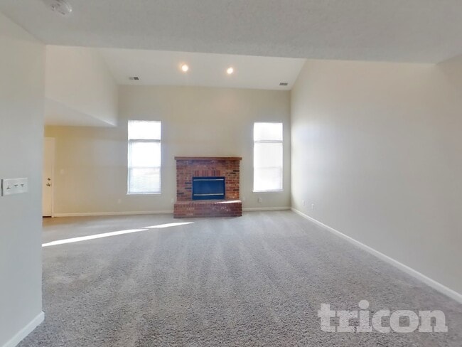 Building Photo - 10249 Cadogan Dr